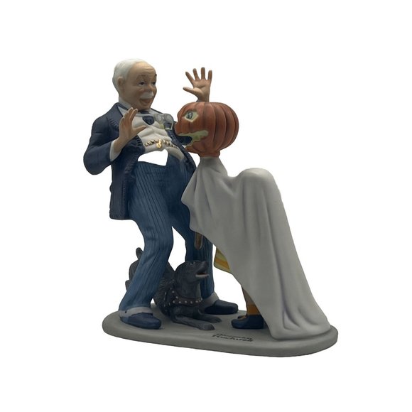 Danbury Mint Norman Rockwell Trick Or Treat 1980 Porcelain Figurine Halloween - Picture 1 of 9